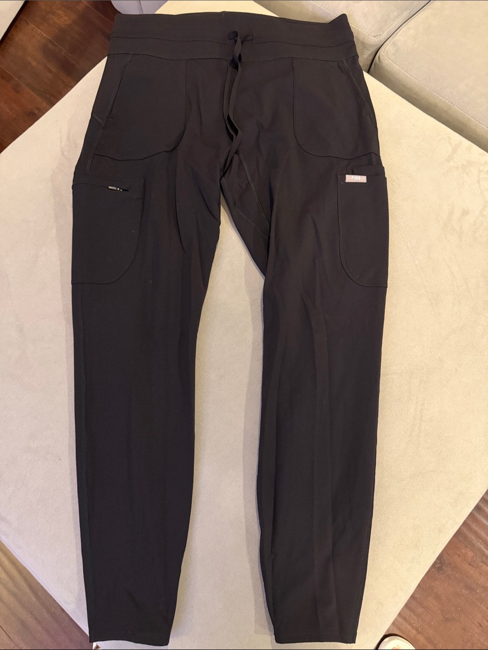 Figs Women's Black Utility Scrub Joggers